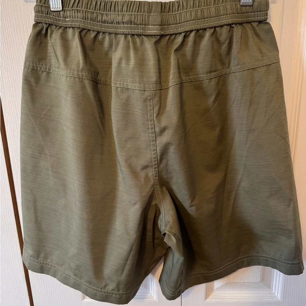 Nike Men’s Olive Green Athletic Shorts with Blue Drawstring Size Small Pockets